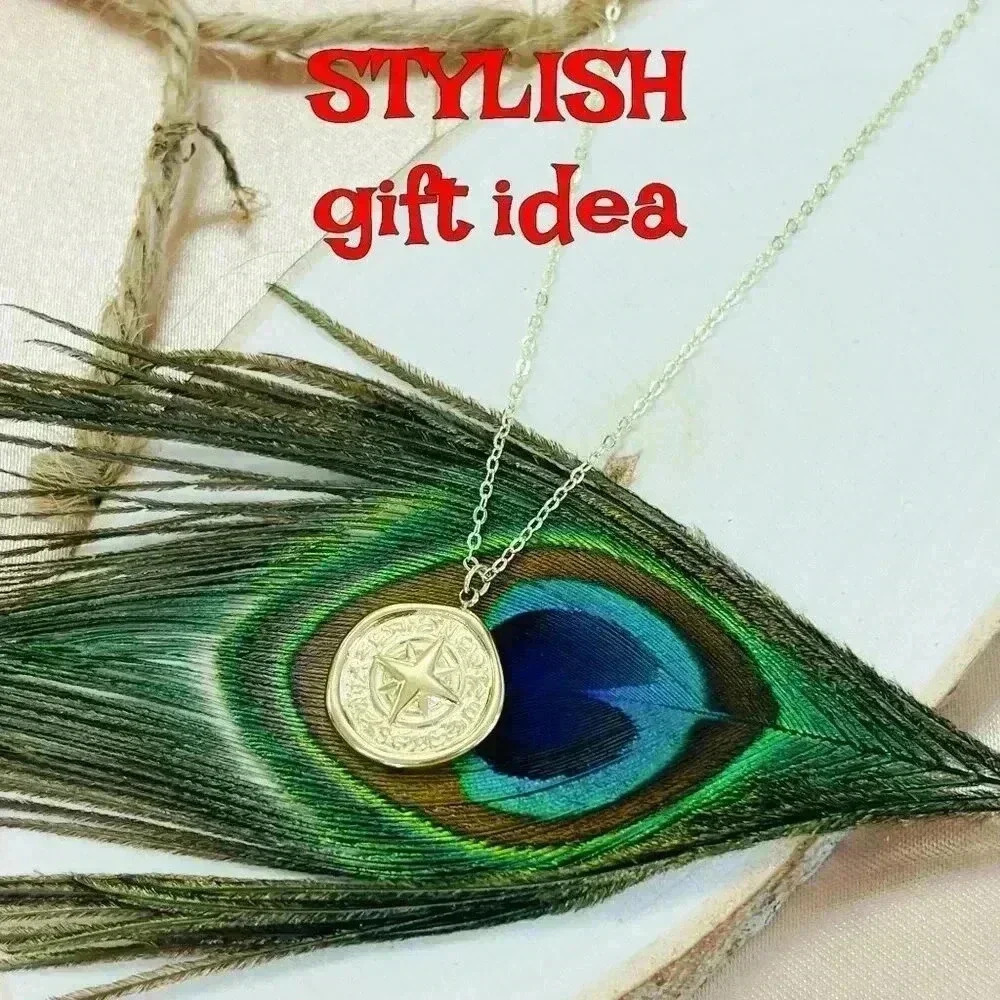 Compass gold coin necklace graduation gift - Picture 5 of 12